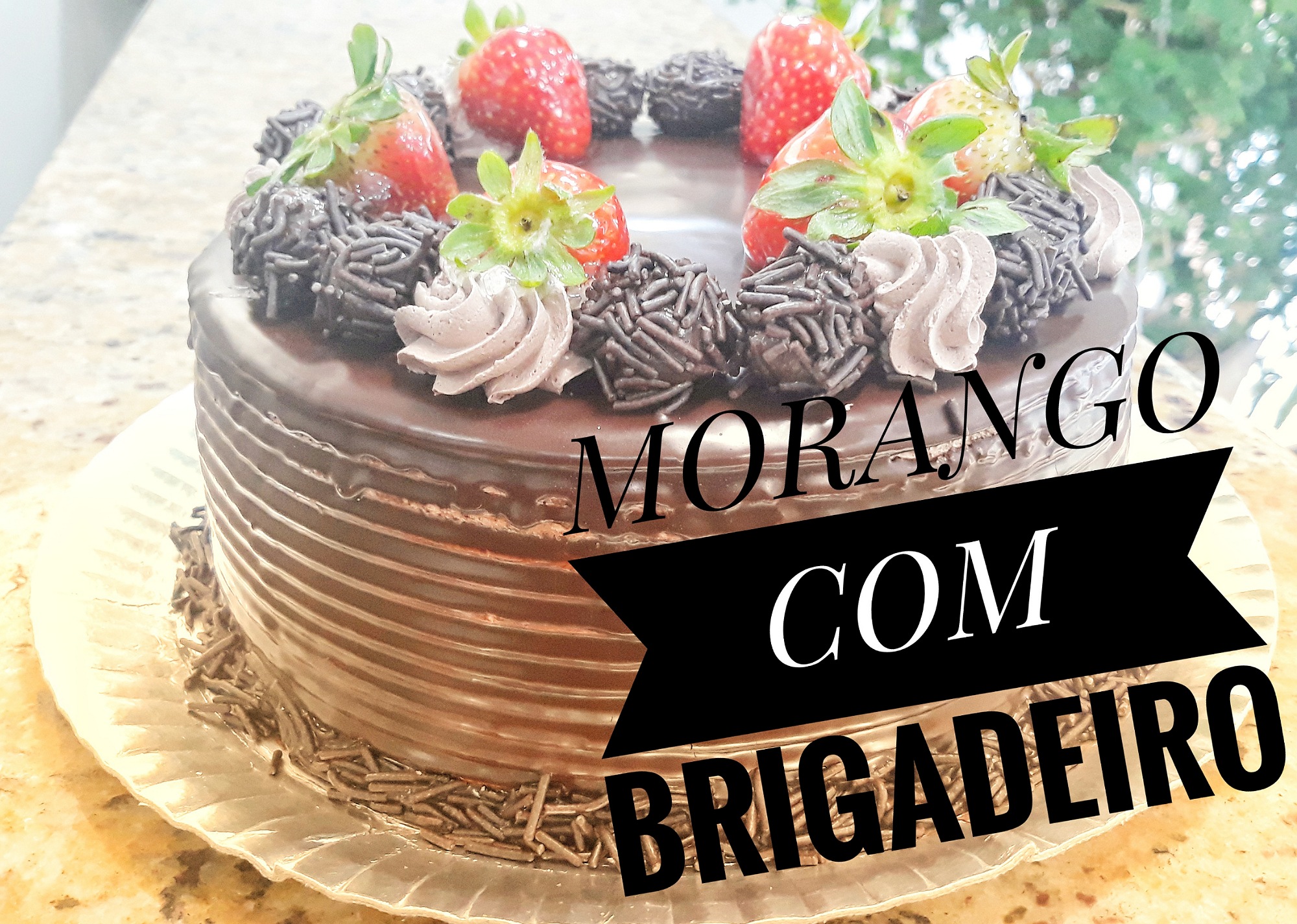 Bolo Morango com Brigadeiro